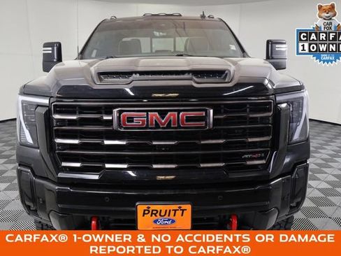 Used 2025 GMC Sierra 2500 AT4X AWD/4WD image 3