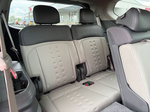 Certified 2024 Kia EV9 Wind AWD/4WD image 15