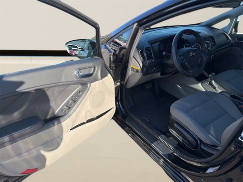 Used 2015 Kia Forte LX image 11