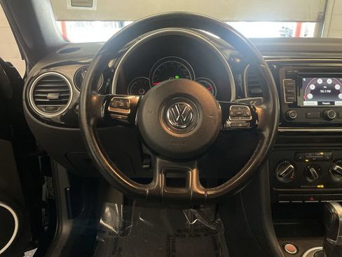 Used 2015 Volkswagen Beetle 1.8T FWD image 5