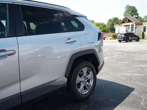 Used 2023 Toyota RAV4 LE AWD/4WD image 21
