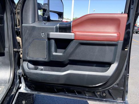 Used 2019 Ford F350 Platinum w/ Platinum Ultimate Package AWD/4WD image 23