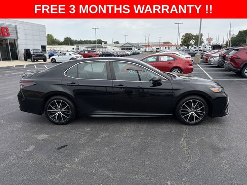 Used 2021 Toyota Camry SE FWD image 29