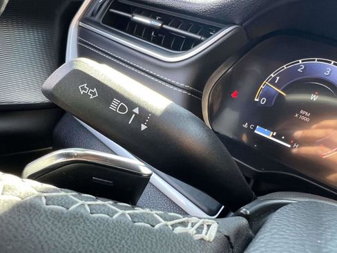 Used 2025 Jeep Grand Cherokee L Laredo image 31