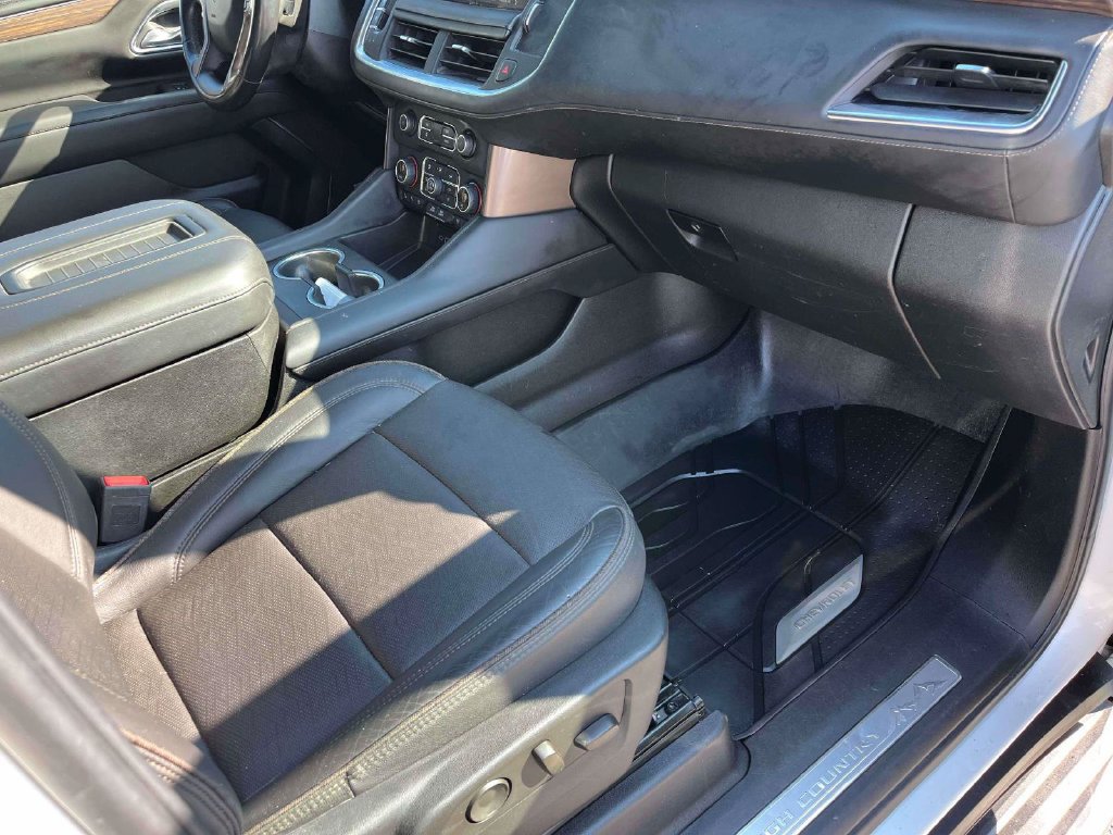 Used 2023 Chevrolet Suburban High Country w/ Advanced Technology Package AWD/4WD image 13