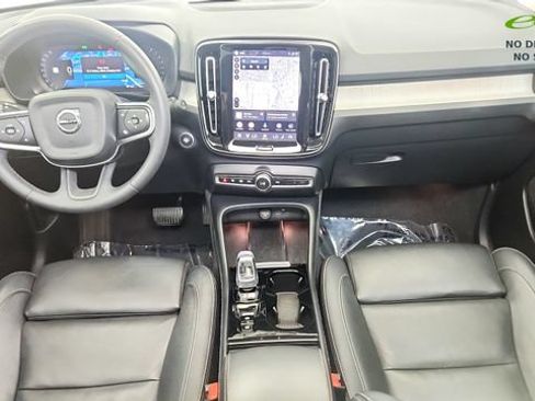 Used 2024 Volvo XC40 B5 Plus w/ Protection Package Premier AWD/4WD image 53