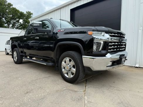 Used 2023 Chevrolet Silverado 2500 LTZ w/ LTZ Plus Package AWD/4WD image 2
