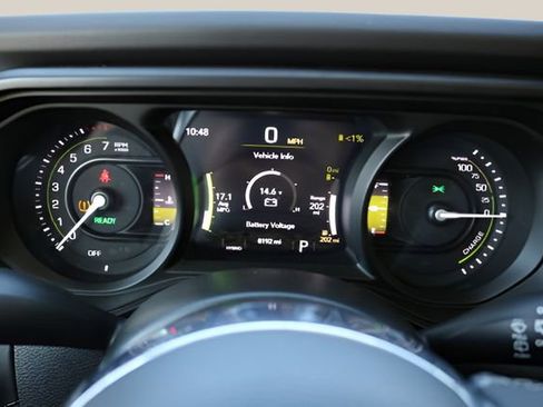 Used 2025 Jeep Wrangler Sahara 4xe image 25