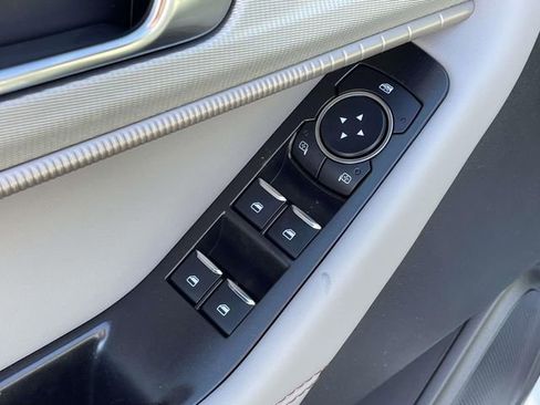 New 2026 Ford Explorer Active w/ Active Comfort Package image 16