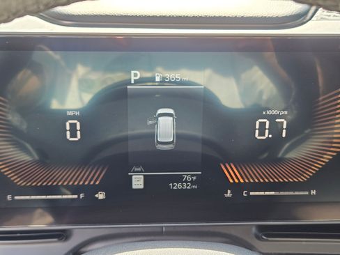 Used 2026 Kia Carnival FWD image 21