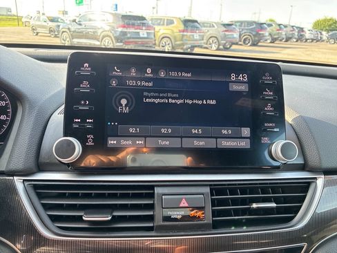 Used 2022 Honda Accord Sport image 14