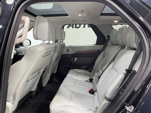 Used 2018 Land Rover Discovery HSE Luxury image 30