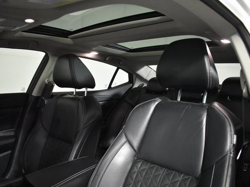 Used 2021 Nissan Maxima Platinum w/ Sport Mat Group image 10