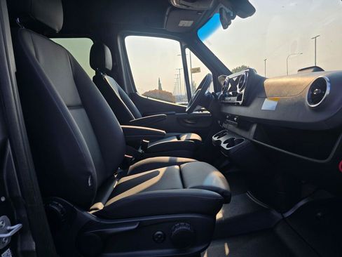 New 2026 Mercedes-Benz Sprinter 2500 image 24