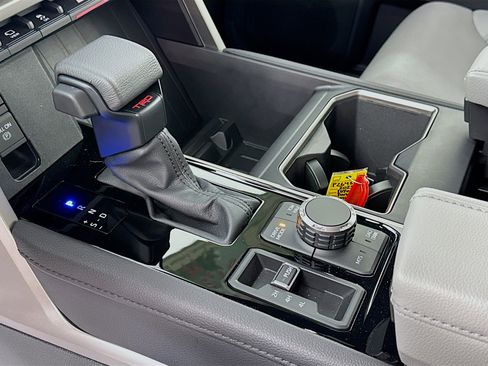 Certified 2025 Toyota Tundra Limited w/ TRD Off-Road Package AWD/4WD image 16
