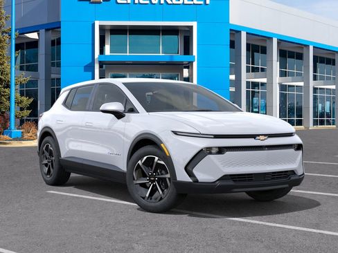 New 2026 Chevrolet Equinox EV LT image 31