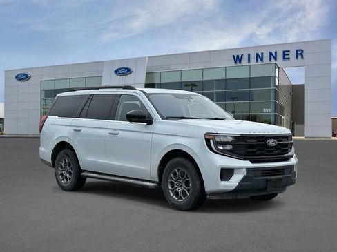 Used 2025 Ford Expedition Active image 6