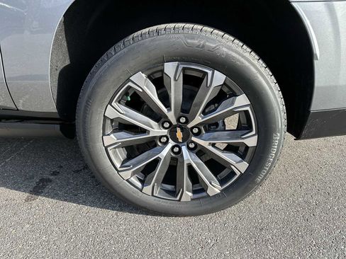 New 2026 Chevrolet Suburban High Country image 12