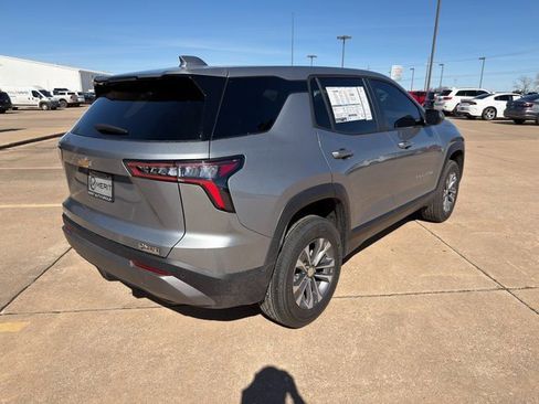 New 2026 Chevrolet Equinox LT image 17