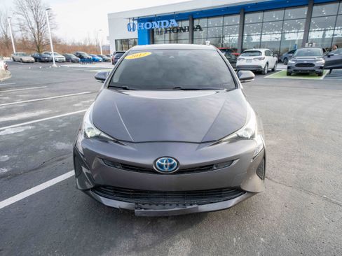 Used 2017 Toyota Prius Four image 2