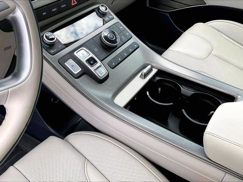 Used 2024 Hyundai Palisade Calligraphy FWD image 15