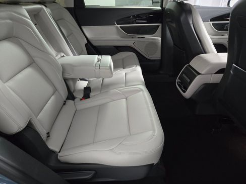 New 2026 Lincoln Nautilus Premier image 17