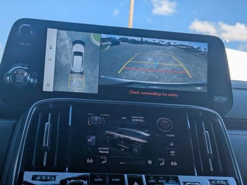 Used 2025 Lexus LX 600 4WD w/ Interior Upgrade Package image 27