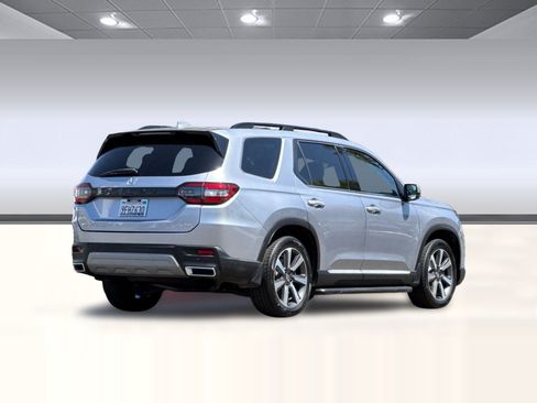 Certified 2023 Honda Pilot Elite image 8