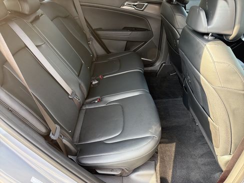 Used 2025 Kia Sportage EX w/ Premium Package FWD image 13
