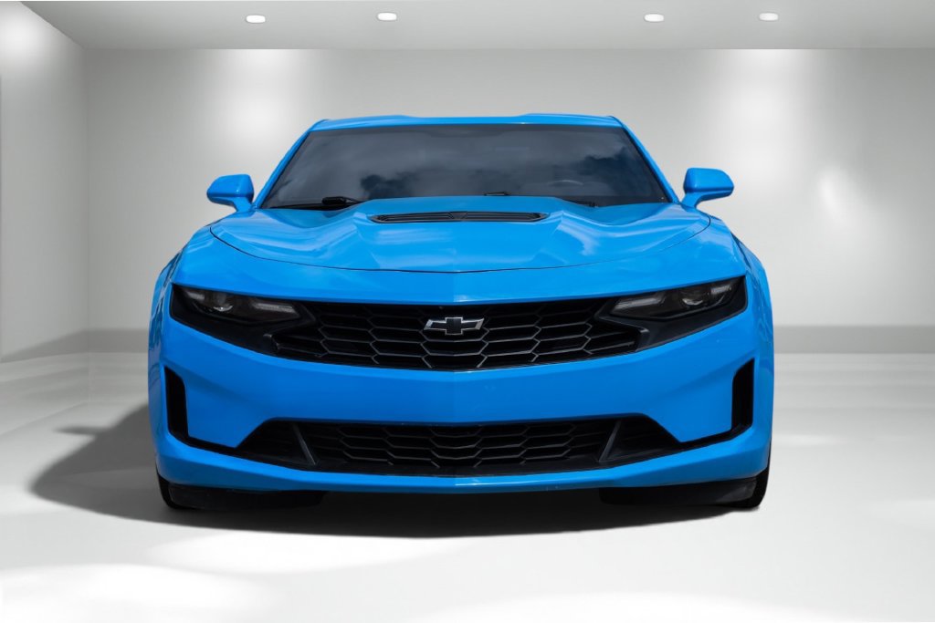 Used 2023 Chevrolet Camaro LT w/ Technology Package RWD image 4
