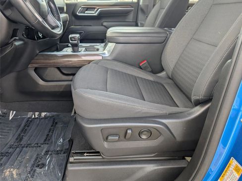 Used 2023 Chevrolet Silverado 1500 LT image 12