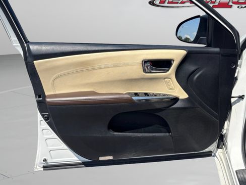 Used 2018 Toyota Avalon XLE Premium FWD image 18