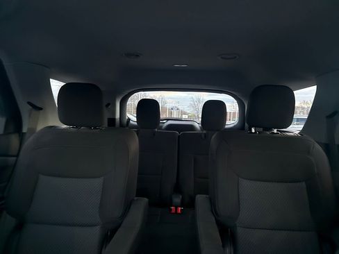 Used 2023 Ford Explorer XLT image 43