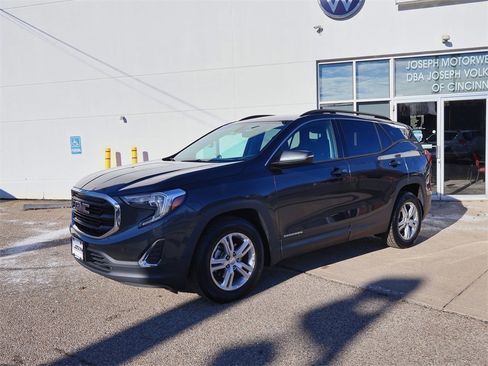 Used 2018 GMC Terrain SLE w/ Driver Convenience Package image 11