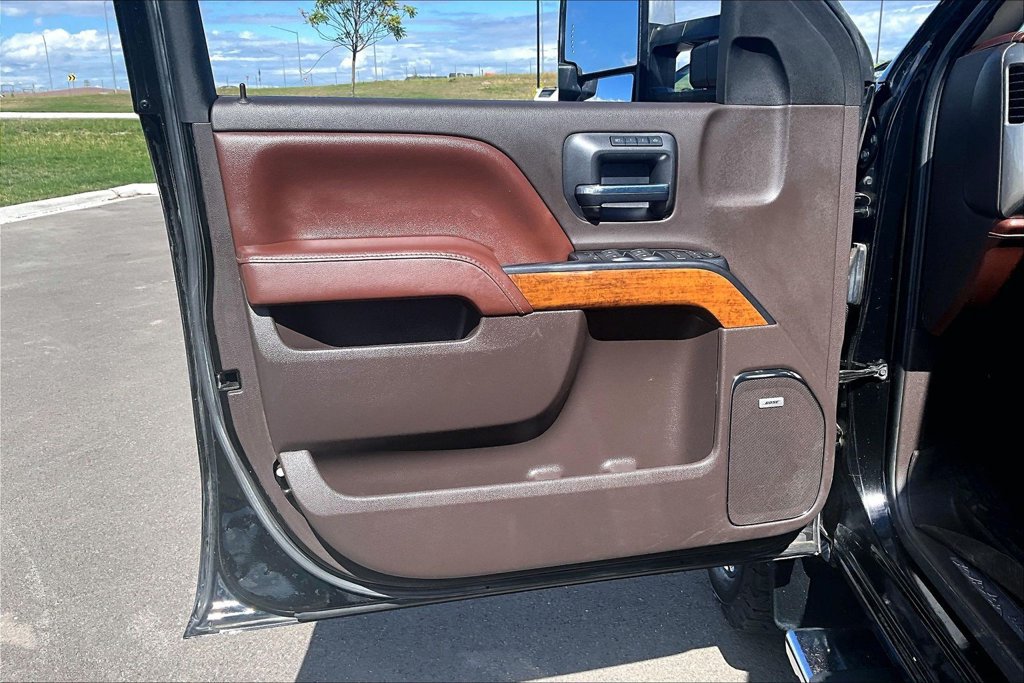 Used 2016 Chevrolet Silverado 2500 High Country w/ Duramax Plus Package AWD/4WD image 24