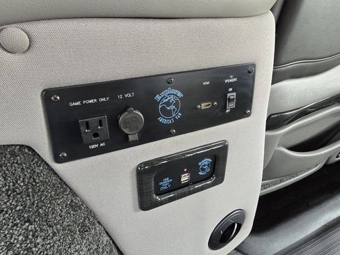 Used 2013 GMC Savana 1500 image 42