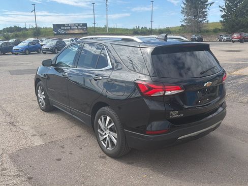 Used 2023 Chevrolet Equinox Premier w/ LPO, Floor Liner Package AWD/4WD image 6
