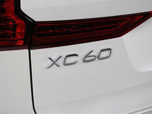 New 2025 Volvo XC60 T8 Plus w/ Protection Package Premier image 16