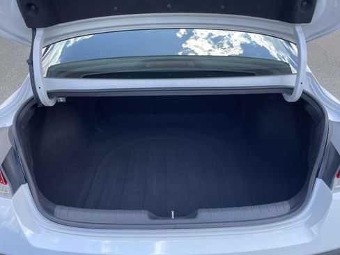 Certified 2025 Hyundai Elantra SEL FWD image 8