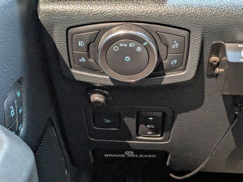 Used 2022 Ford F450 Platinum w/ FX4 Off-Road Package image 28