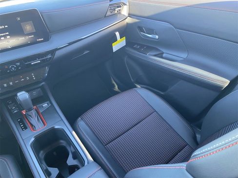 New 2026 Nissan Kicks SR image 17