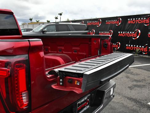 Used 2024 GMC Sierra 1500 SLT image 43