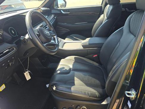 Used 2025 Hyundai Palisade Calligraphy image 5