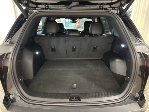 Used 2025 Chevrolet Equinox LT w/ Convenience Package II image 34