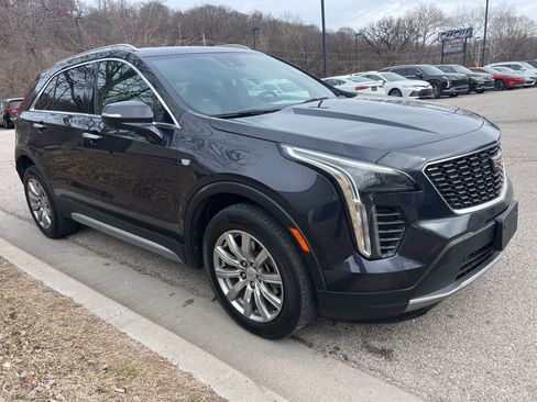 Used 2023 Cadillac XT4 Premium Luxury image 3