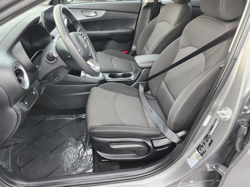 Used 2022 Kia Forte LXS image 21