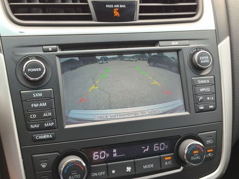 Used 2016 Nissan Altima 2.5 SL w/ 2.5 Technology Package FWD image 14