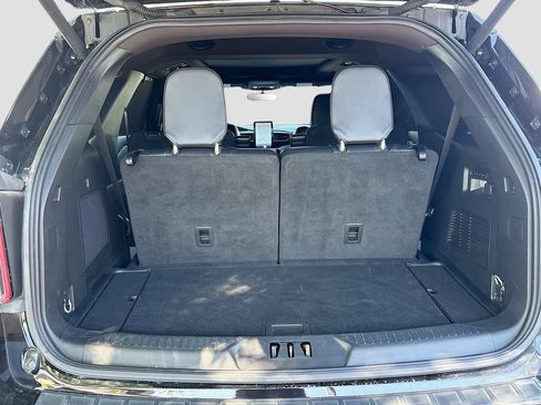 Used 2024 Ford Explorer ST w/ Equipment Group 401A AWD/4WD image 28