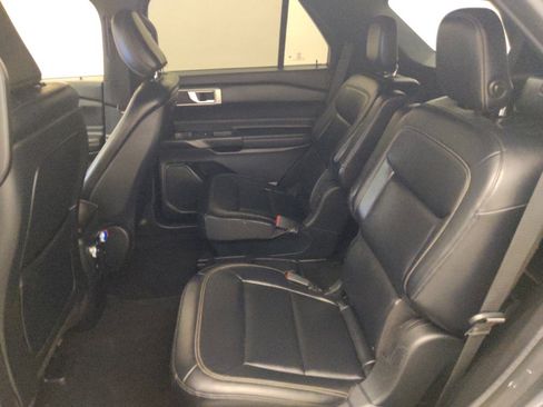 Used 2020 Ford Explorer XLT w/ Equipment Group 202A image 18