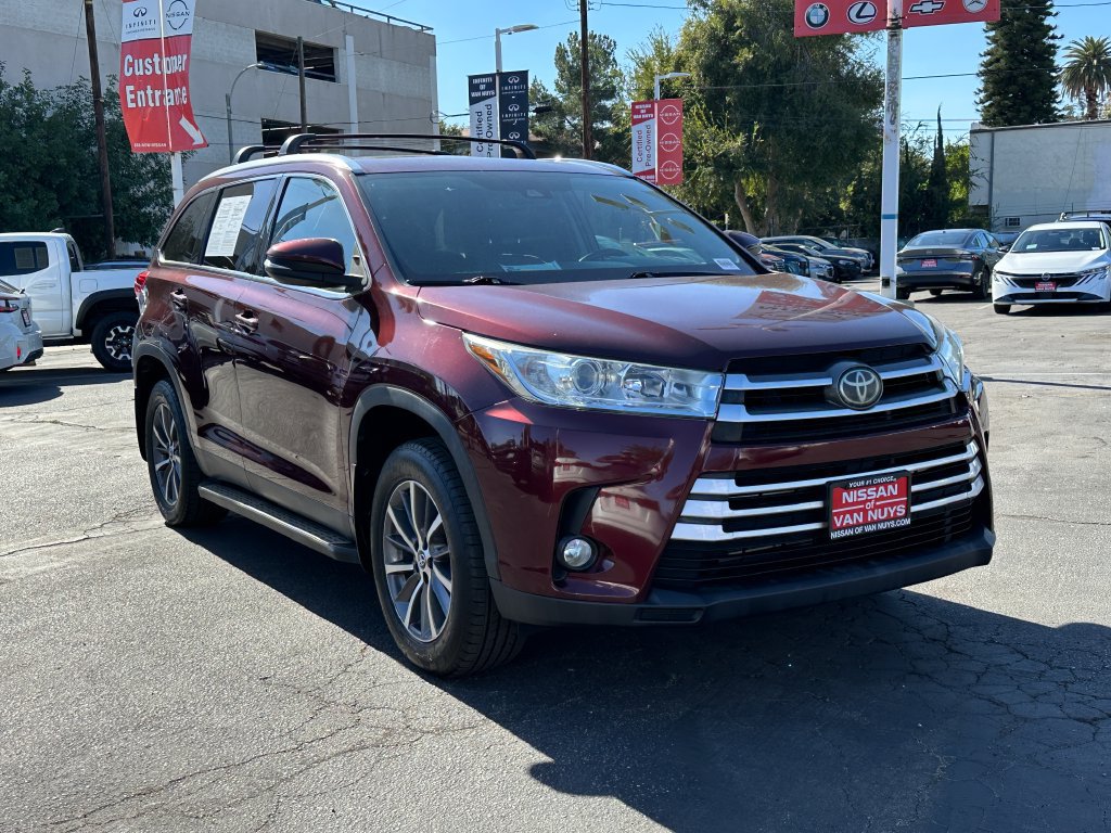 Used 2019 Toyota Highlander XLE FWD image 10